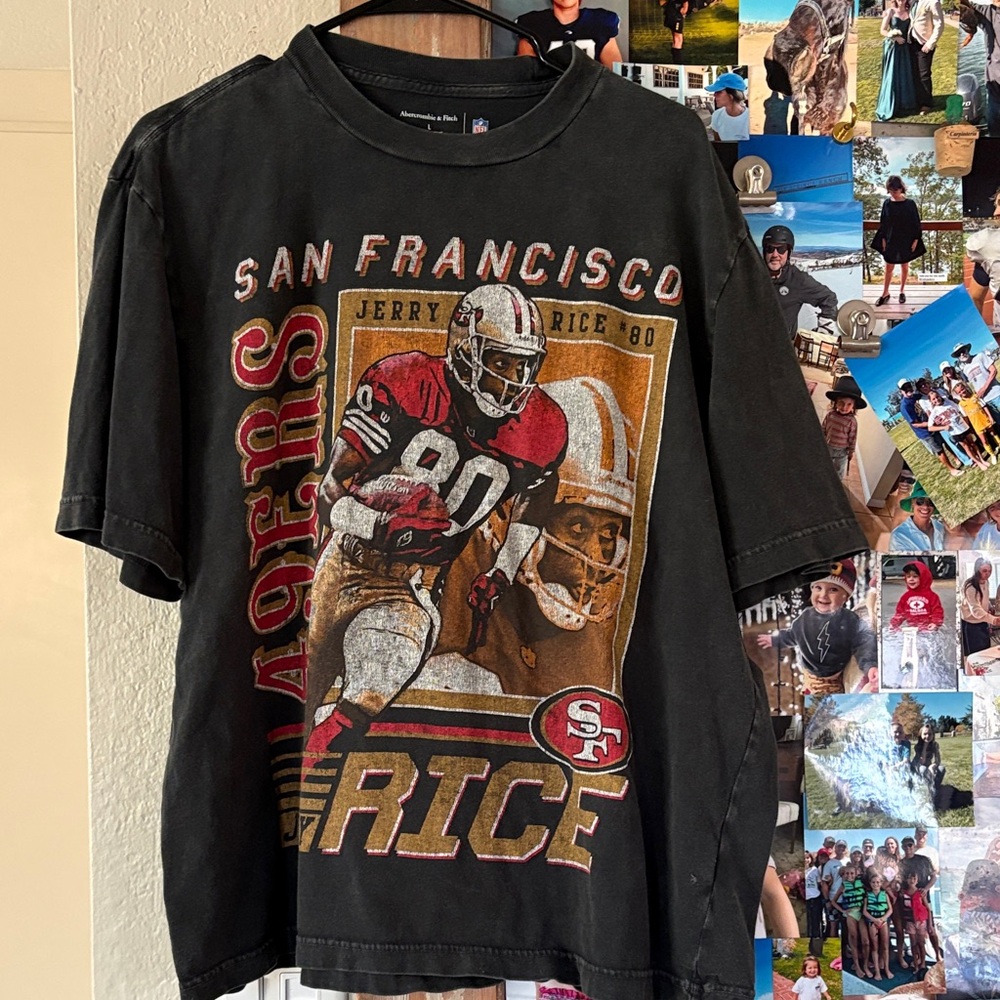 Jerry Rice 49ers tee.